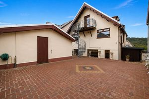 Front Exterior- click for photo gallery